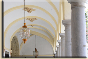 Main courtyard of the Honorable City Hall of Granada.